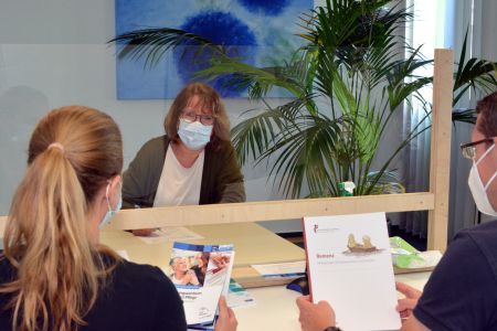 Gut 1.400 Beratungen zu Alter, Pflege und Demenz bieten Beate Wippermann und ihr Kolleginnen und Kollegen an.  Foto: Kreis Paderborn, Presse- und Öffentlichkeitsarbeit, Meike Delang